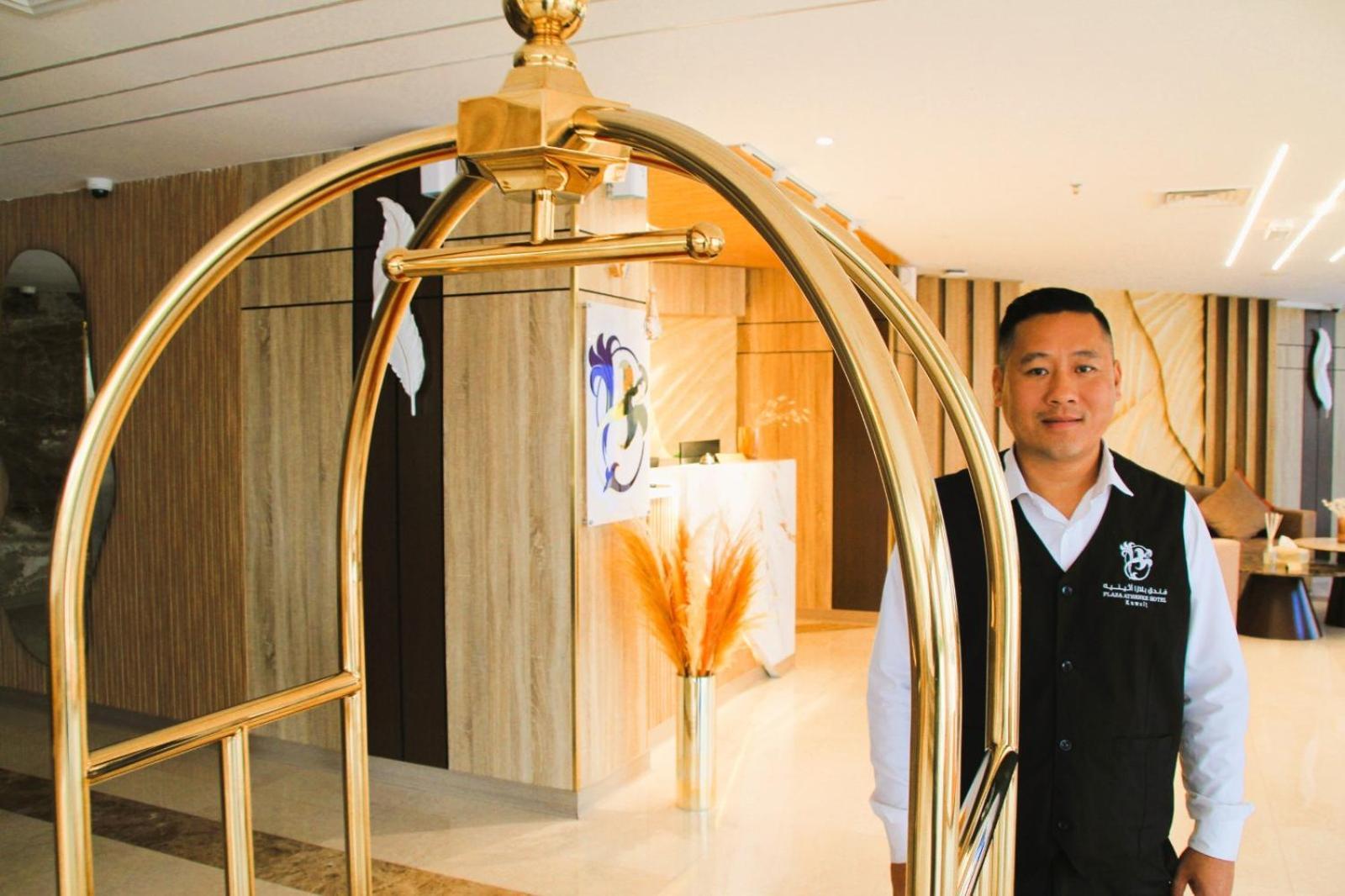 Plaza Athenee Hotel Кувейт Екстериор снимка
