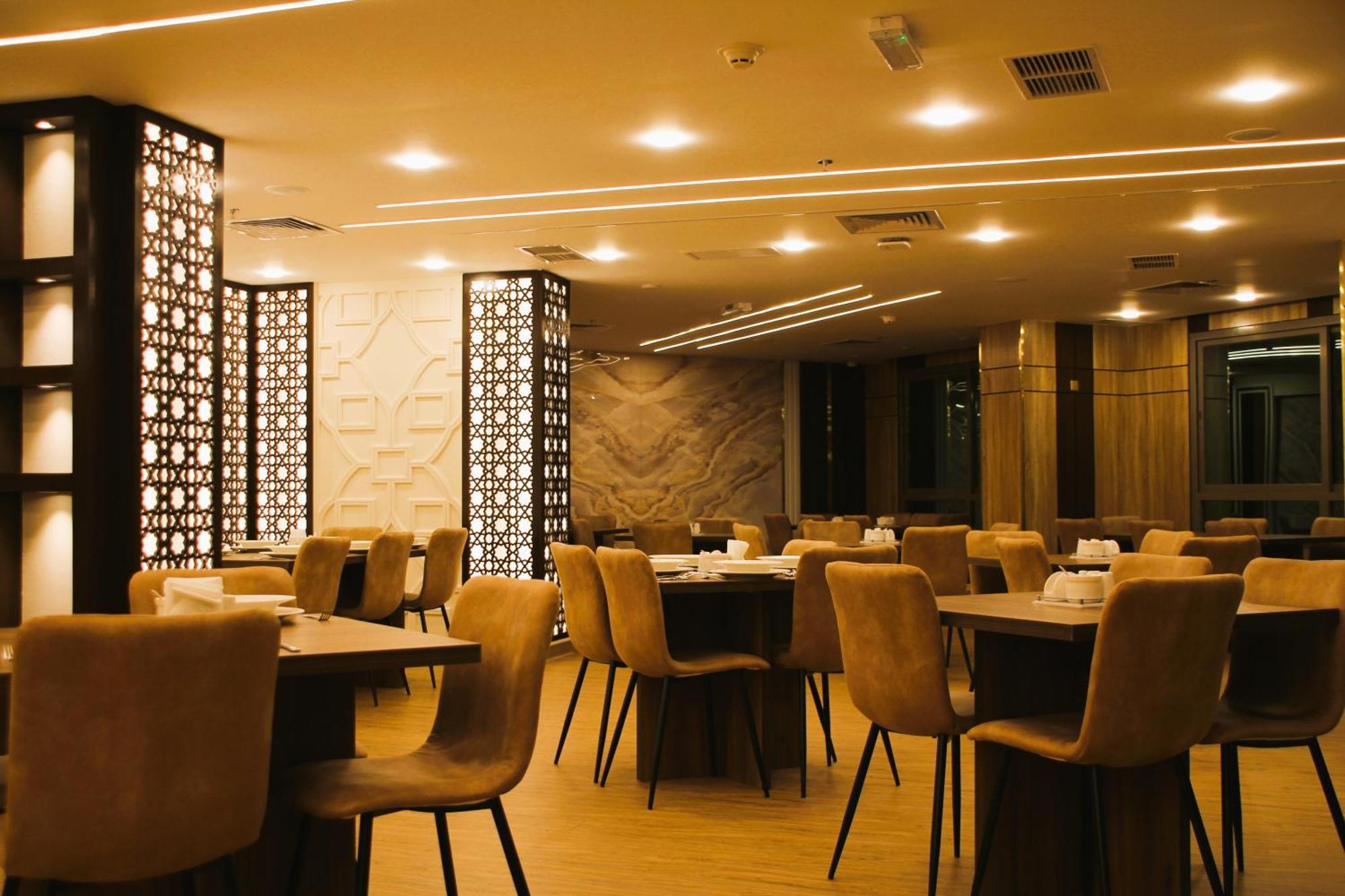 Plaza Athenee Hotel Кувейт Екстериор снимка